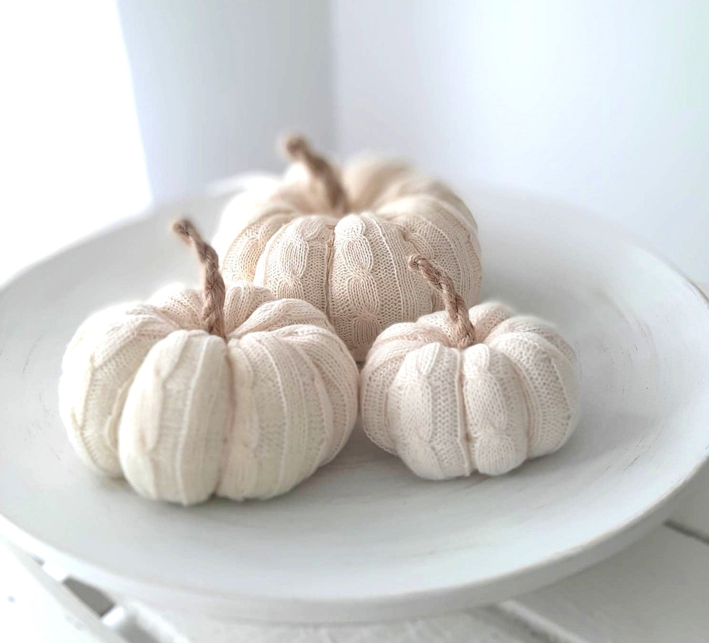 Cream Cable Knit Pumkins