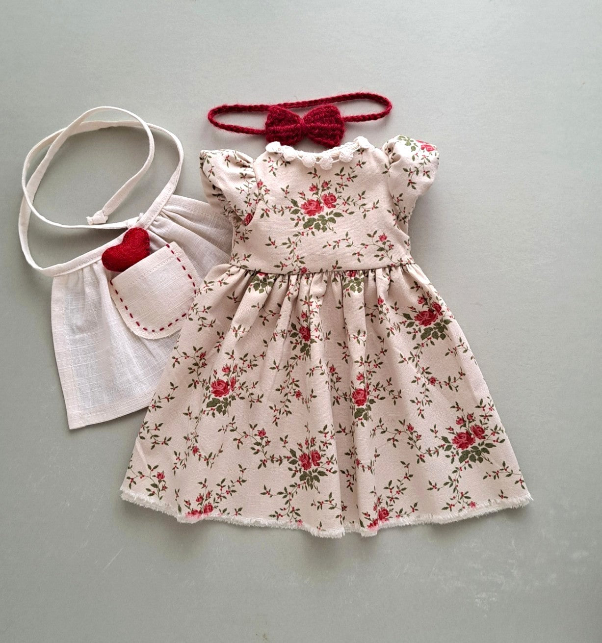 Vintage rose floral cotton dress with puff sleeves, linen apron and red felt heart pocket, handmade outfit for Veronica Bunny